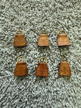 Louis Vuitton Pochette tag